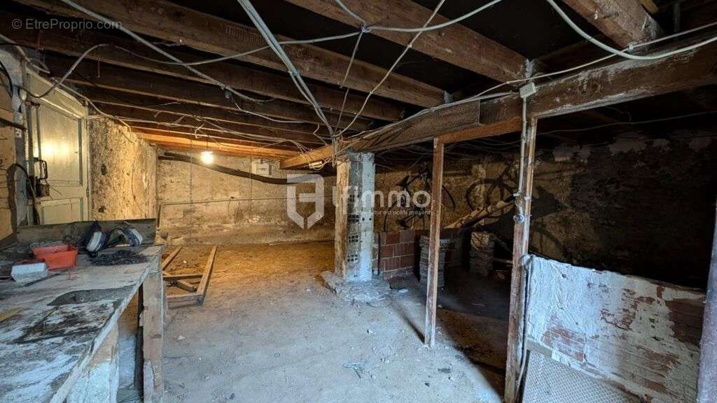 Appartement à COUIZA