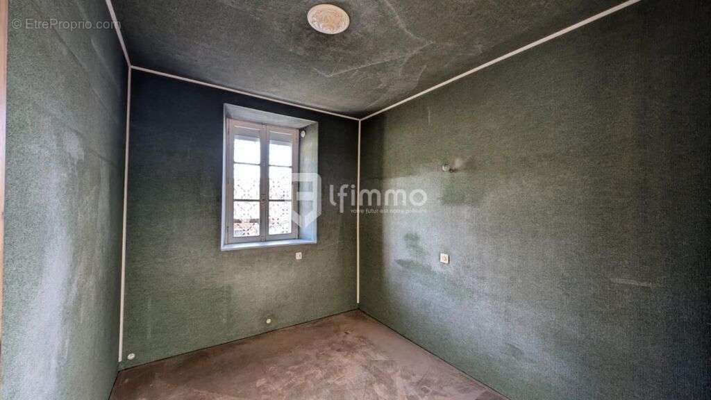 Appartement à COUIZA