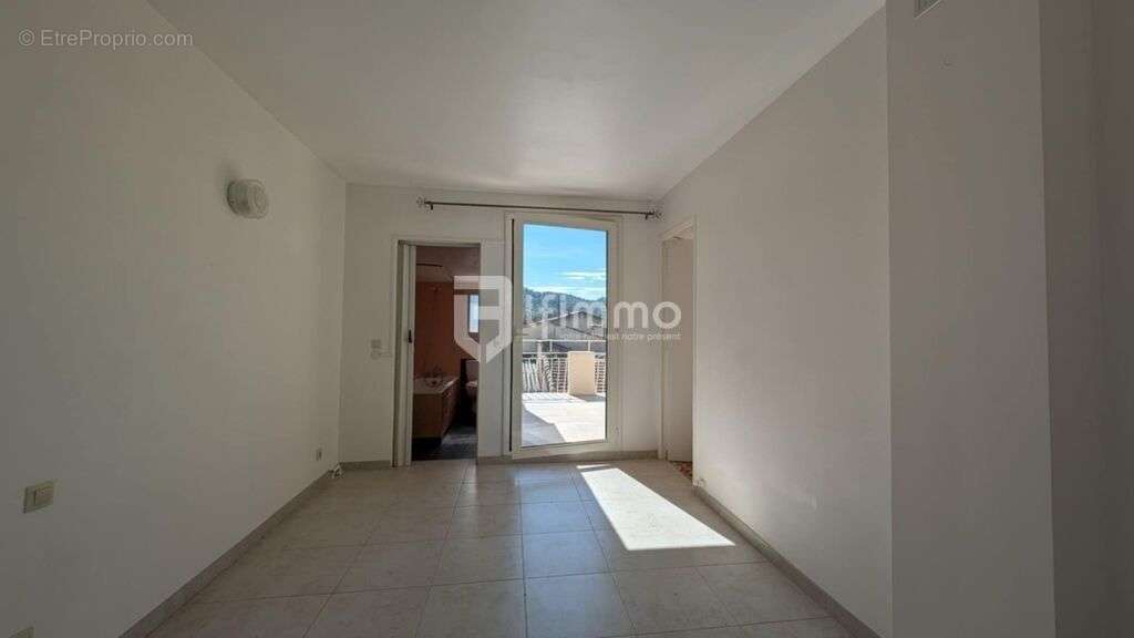 Appartement à COUIZA