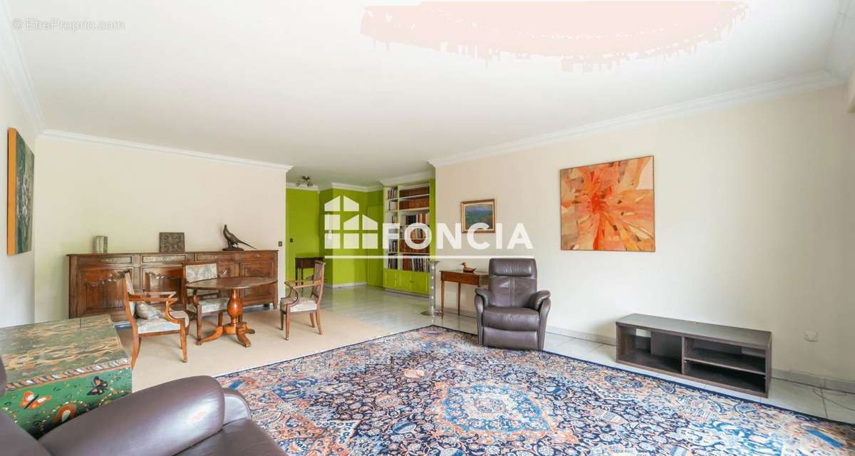 Appartement à ENGHIEN-LES-BAINS