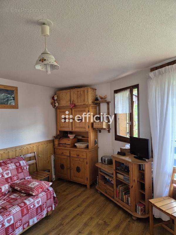 Appartement à MORILLON