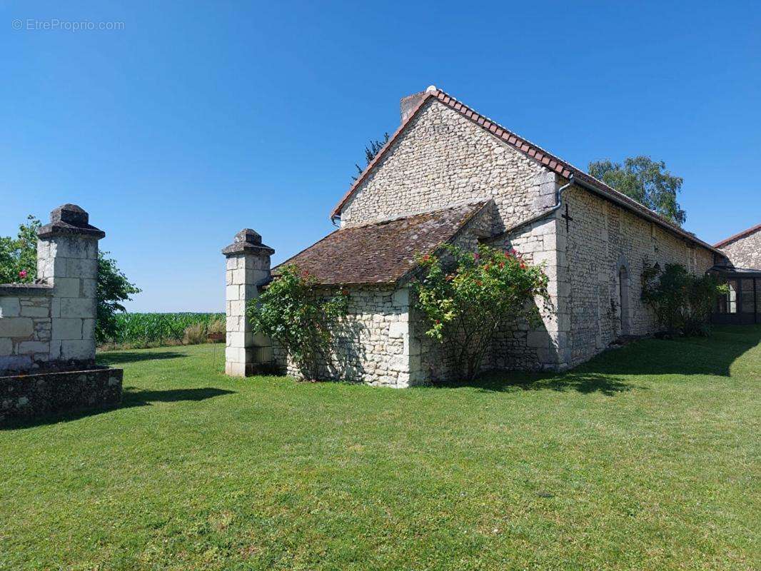 Maison à MARCILLY-SUR-VIENNE