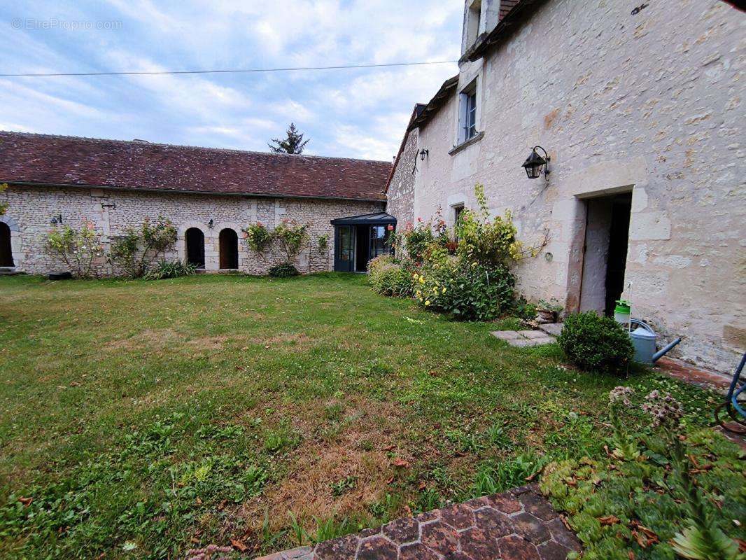 Maison à MARCILLY-SUR-VIENNE