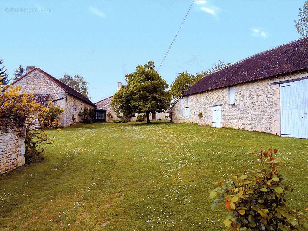 Maison à MARCILLY-SUR-VIENNE