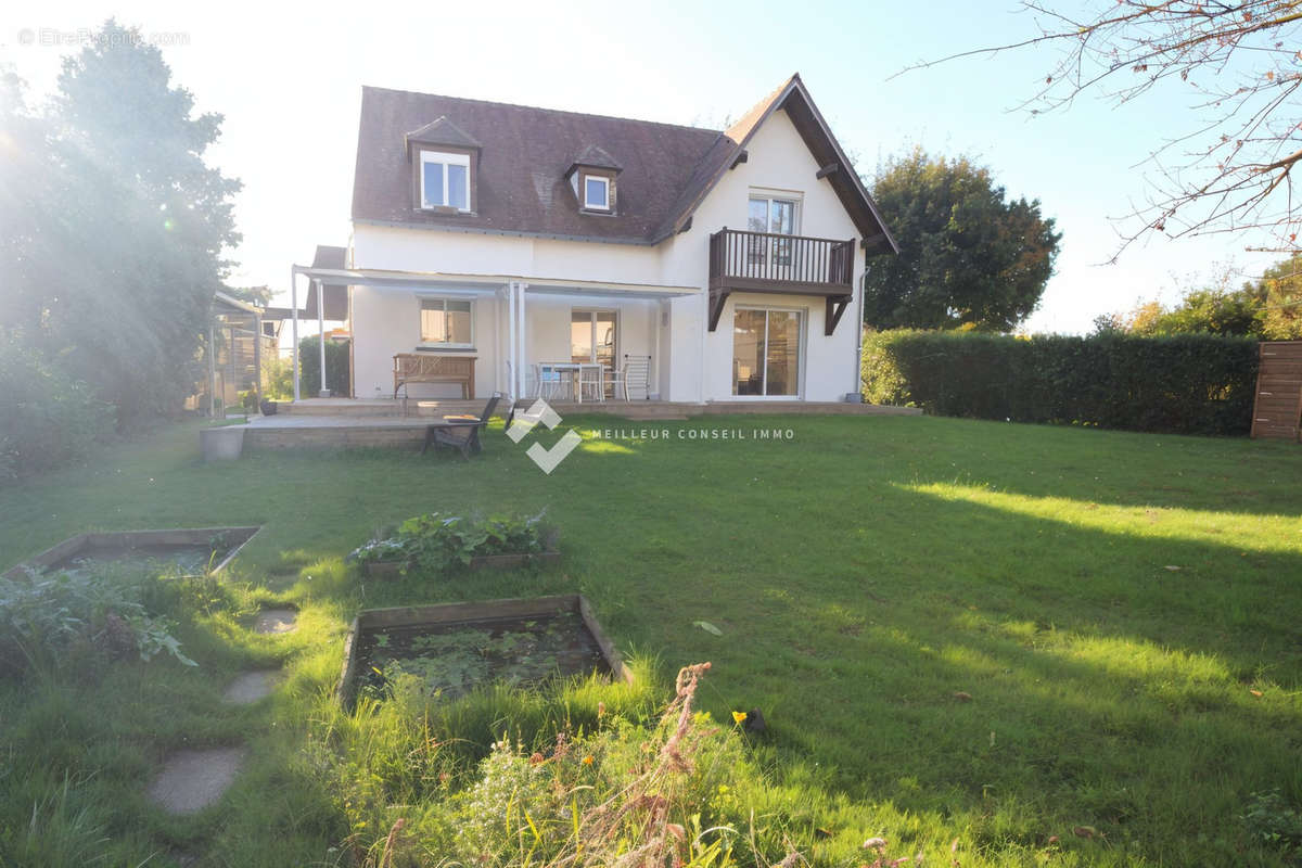 Maison à BUSSY-SAINT-GEORGES