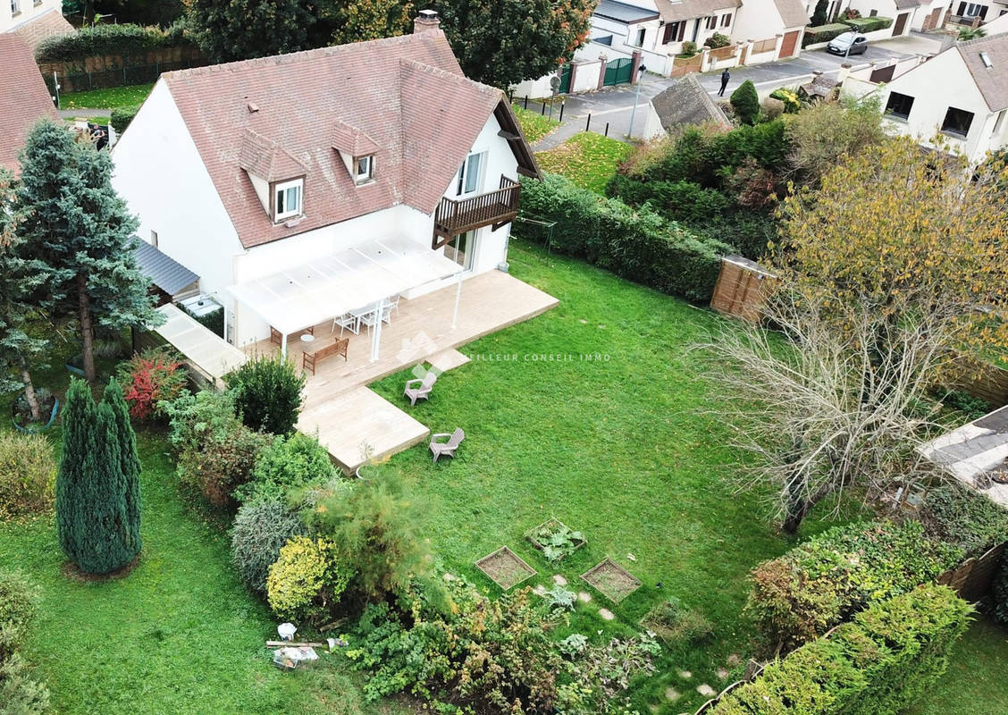 Maison à BUSSY-SAINT-GEORGES