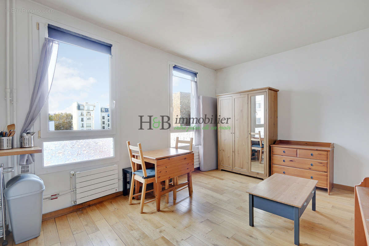 Appartement à PARIS-17E