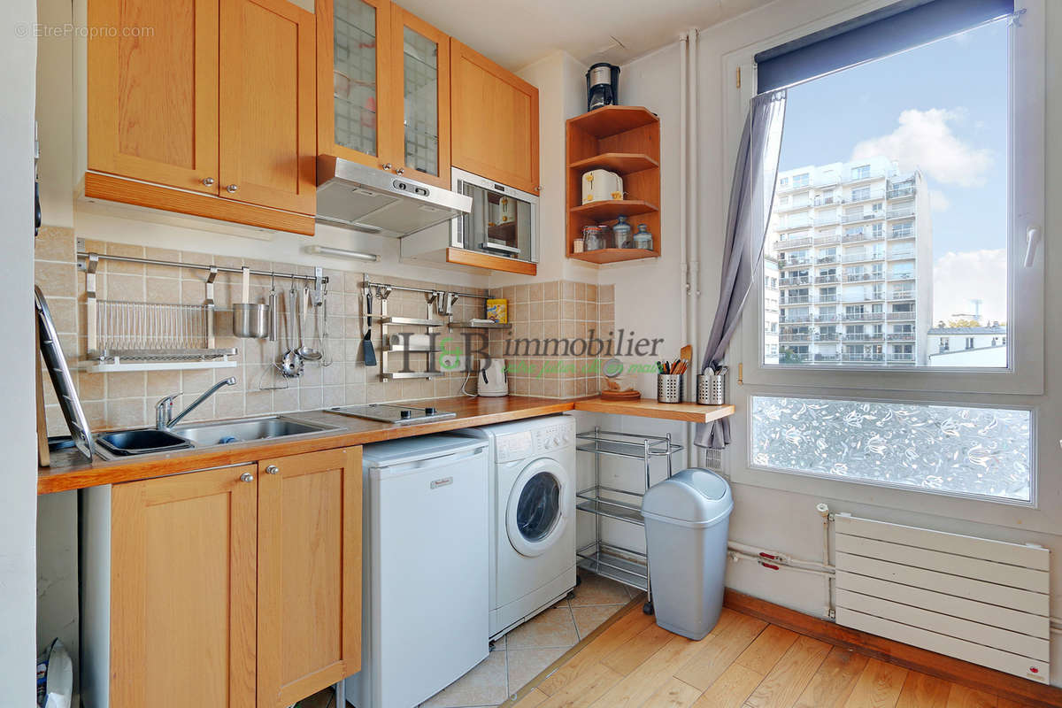 Appartement à PARIS-17E