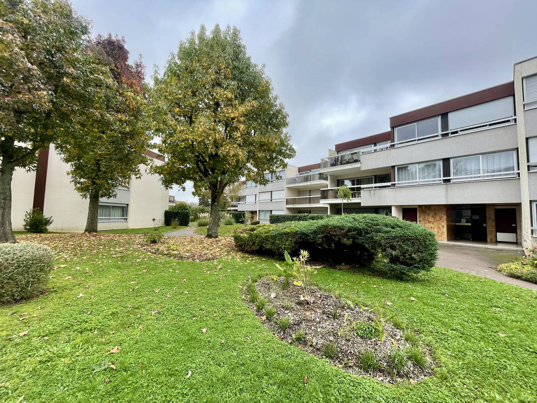 Appartement à SAINT-CYR-L&#039;ECOLE