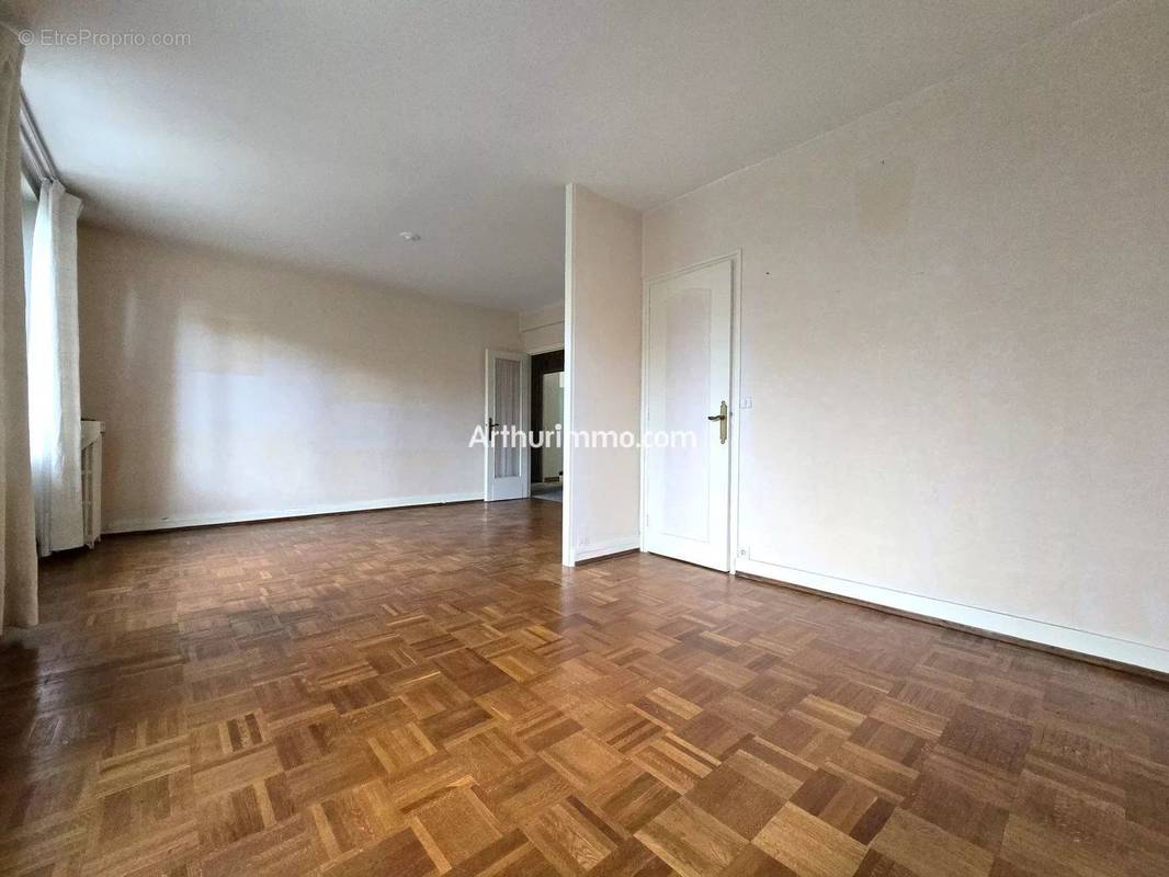 Appartement à PARIS-12E