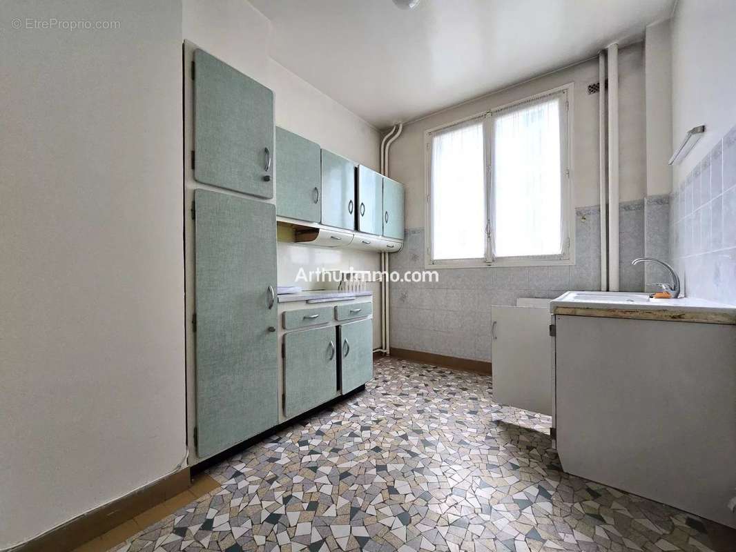 Appartement à PARIS-12E