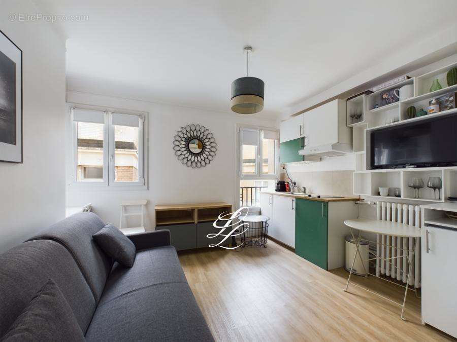 Appartement à PARIS-7E