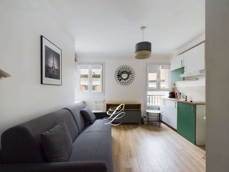 Appartement à PARIS-7E