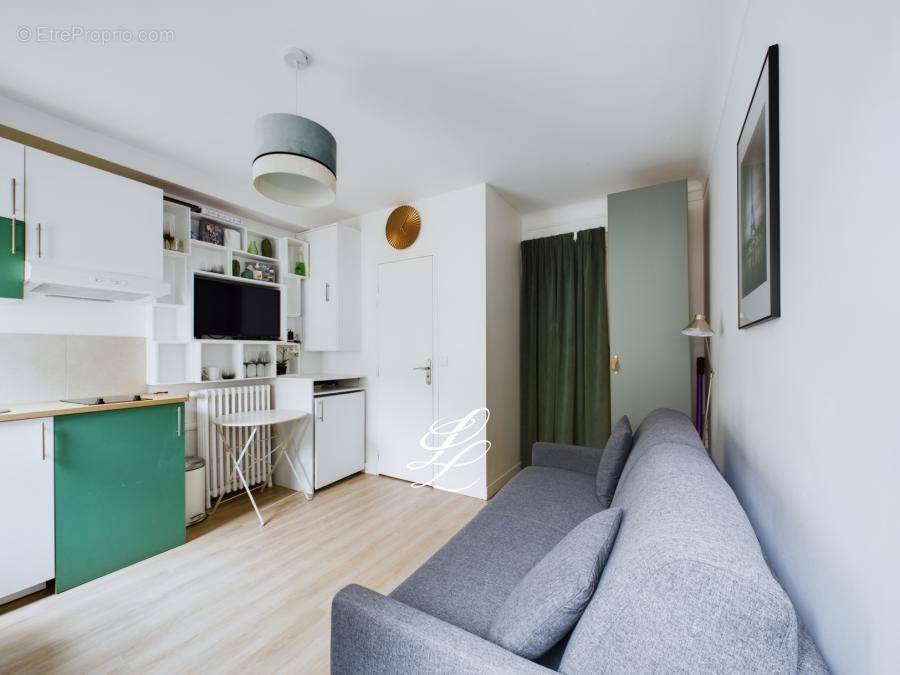 Appartement à PARIS-7E