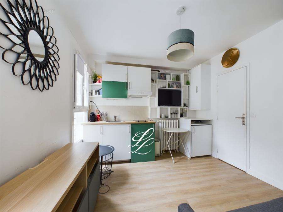 Appartement à PARIS-7E