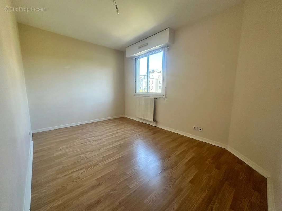 Appartement à MONTIGNY-LE-BRETONNEUX