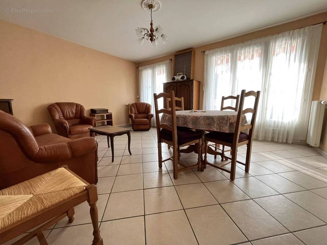 Appartement à DOURDAN