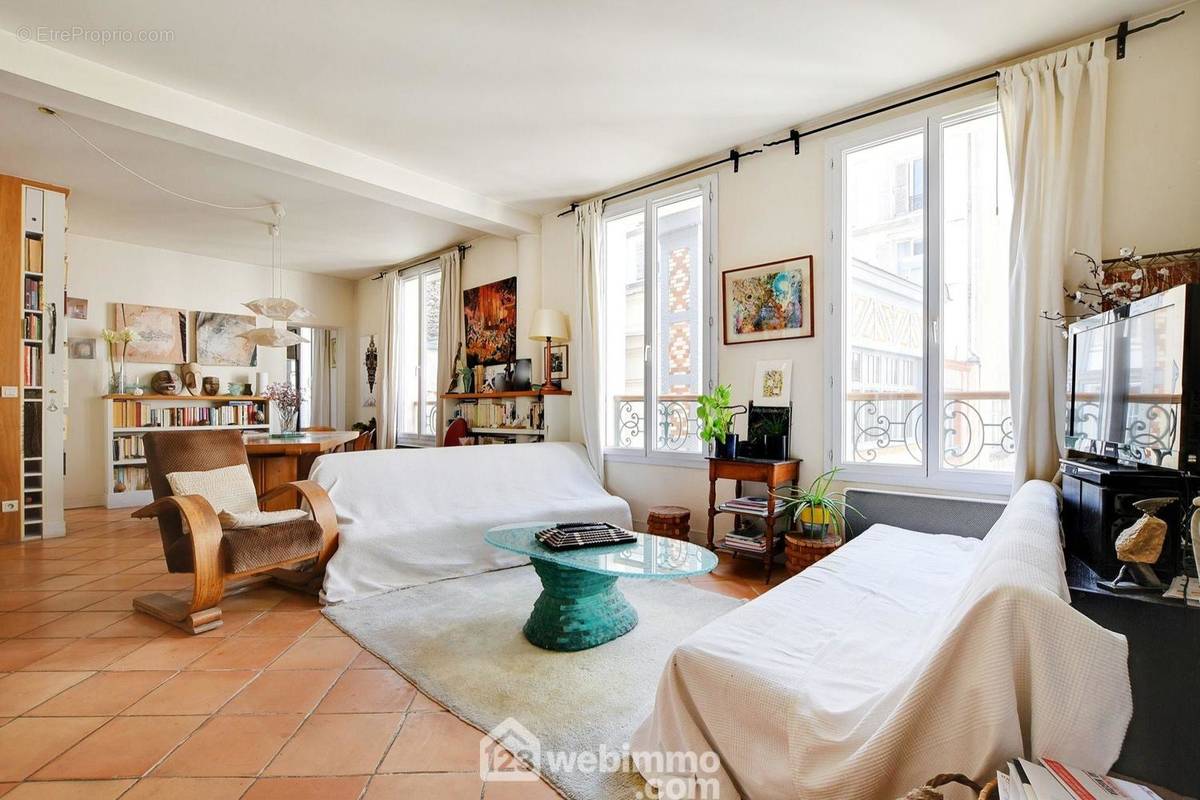 Appartement à PARIS-10E