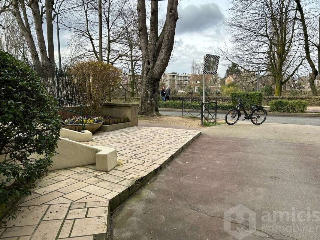 Appartement à SAINT-MAUR-DES-FOSSES