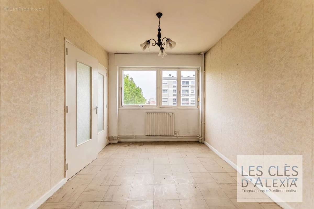 Appartement à DECINES-CHARPIEU