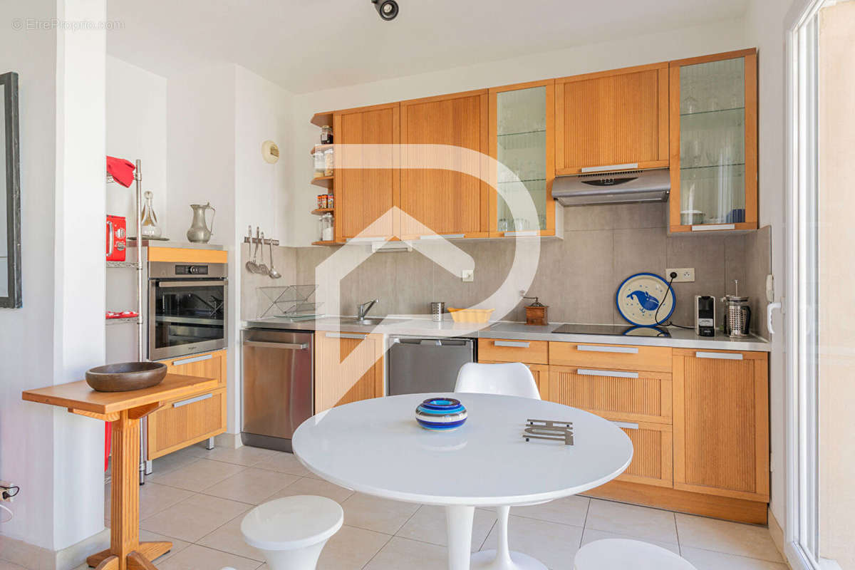 Appartement à MARSEILLE-7E