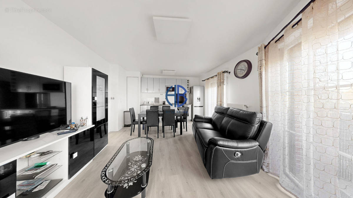 Appartement à LE BLANC-MESNIL