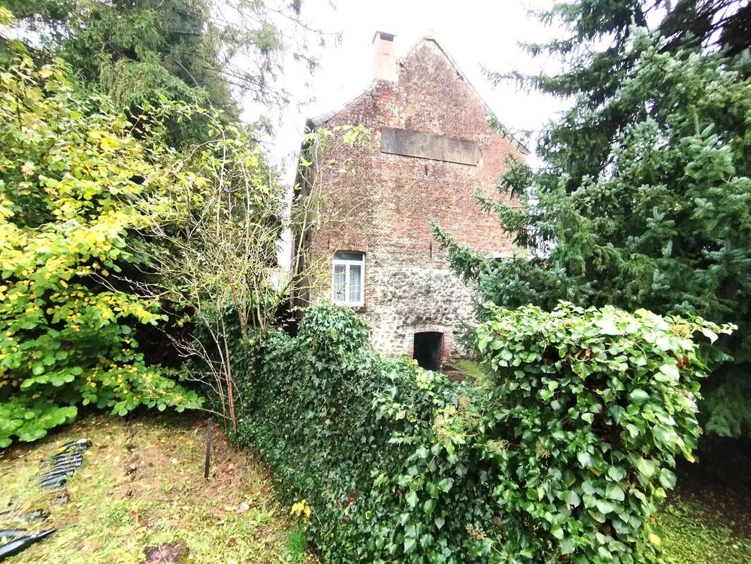 Maison à SOLRE-LE-CHATEAU