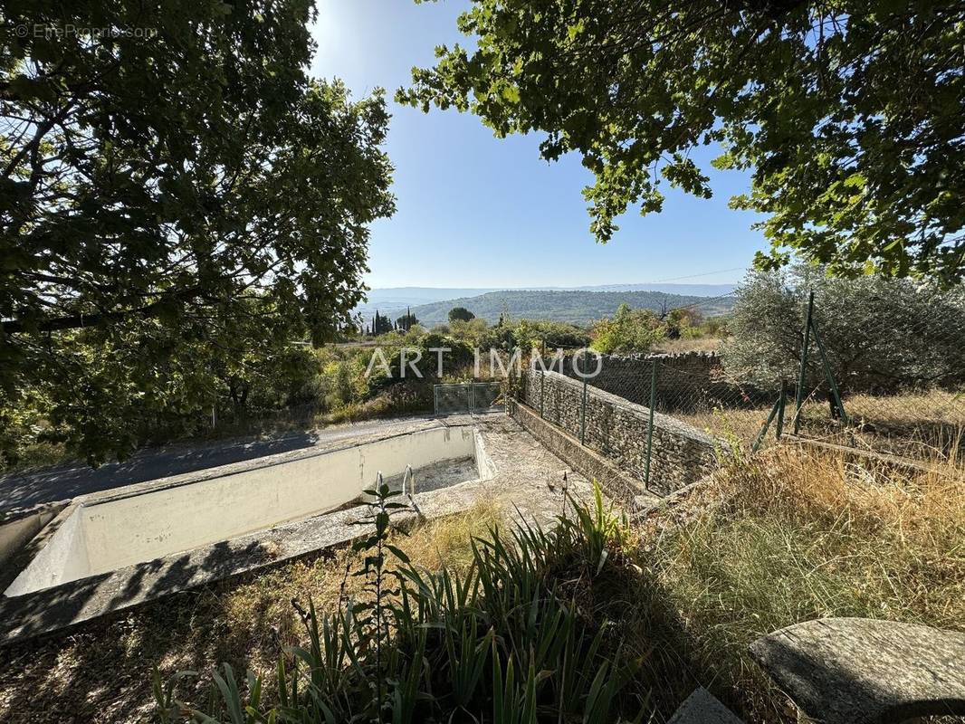 Terrain à GORDES