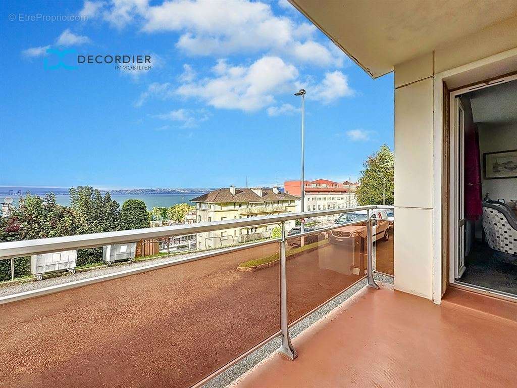 Appartement à EVIAN-LES-BAINS