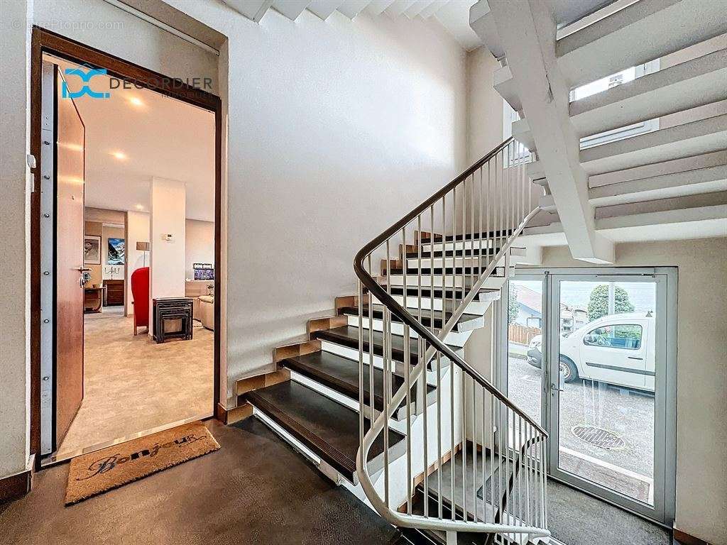 Appartement à EVIAN-LES-BAINS