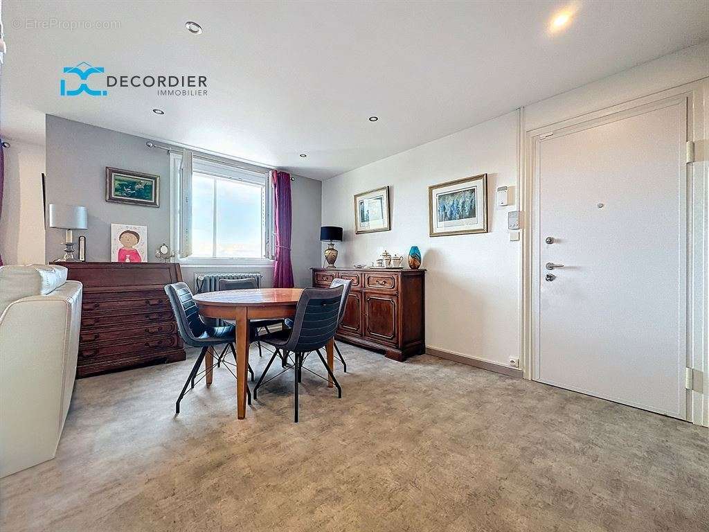 Appartement à EVIAN-LES-BAINS