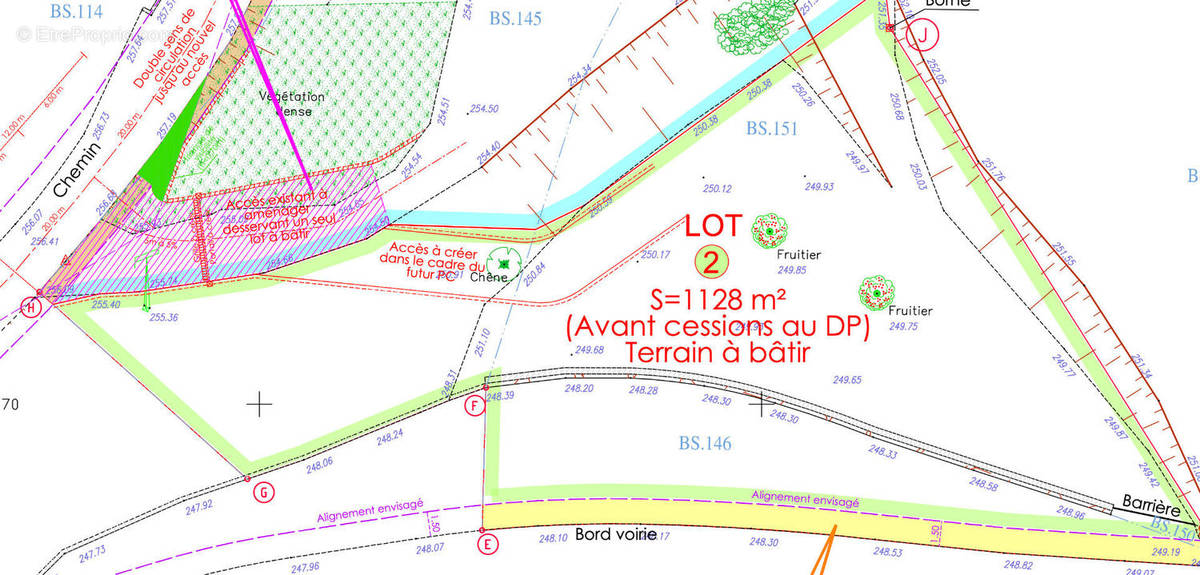 Terrain à LA GAUDE