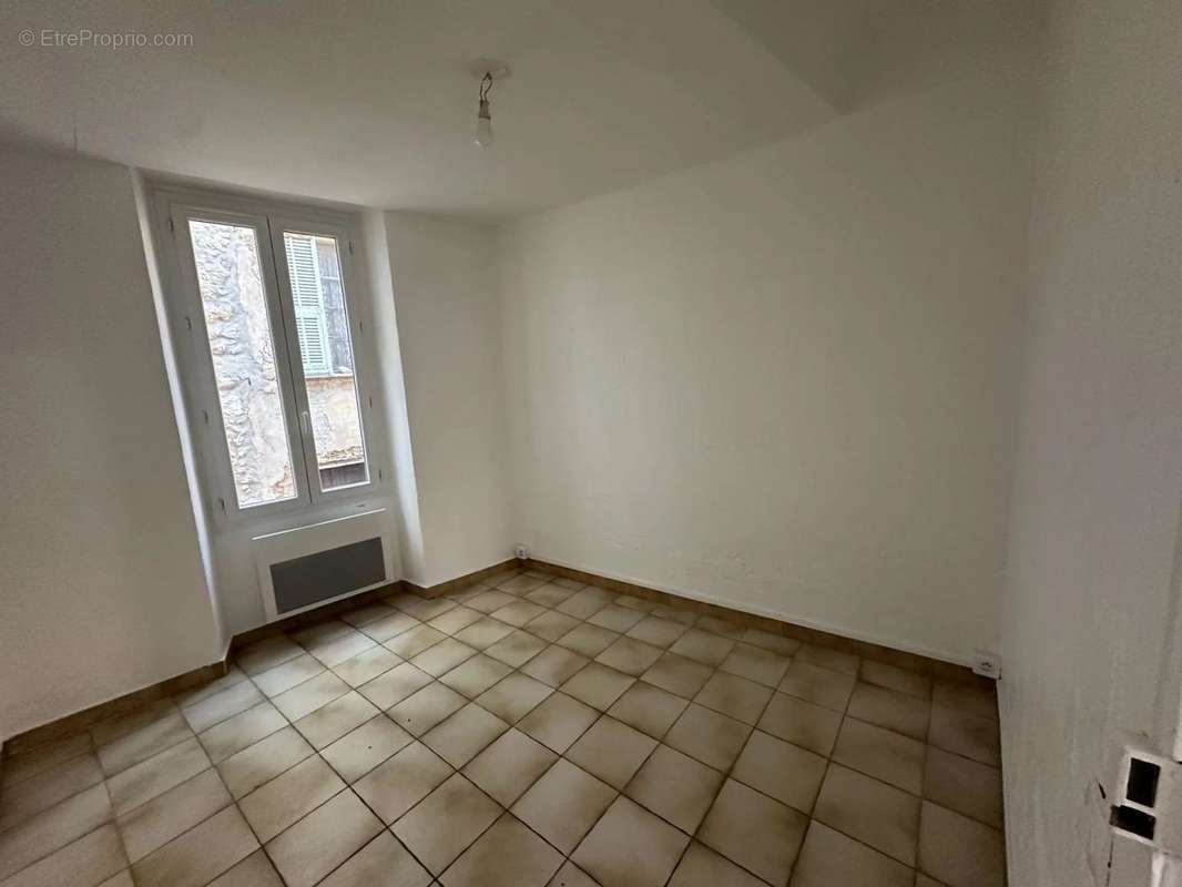 Appartement à GATTIERES