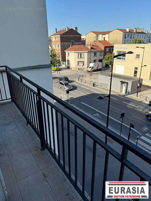 balcon 1 - Appartement à AUBERVILLIERS