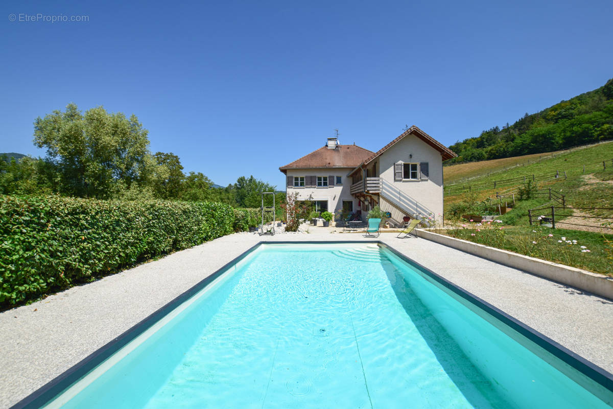 Maison à SAINT-ETIENNE-DE-CROSSEY