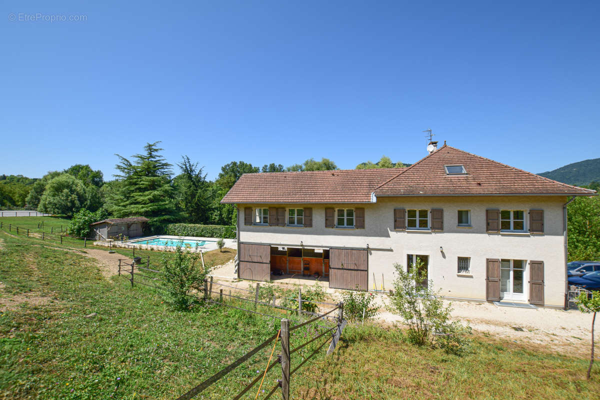 Maison à SAINT-ETIENNE-DE-CROSSEY