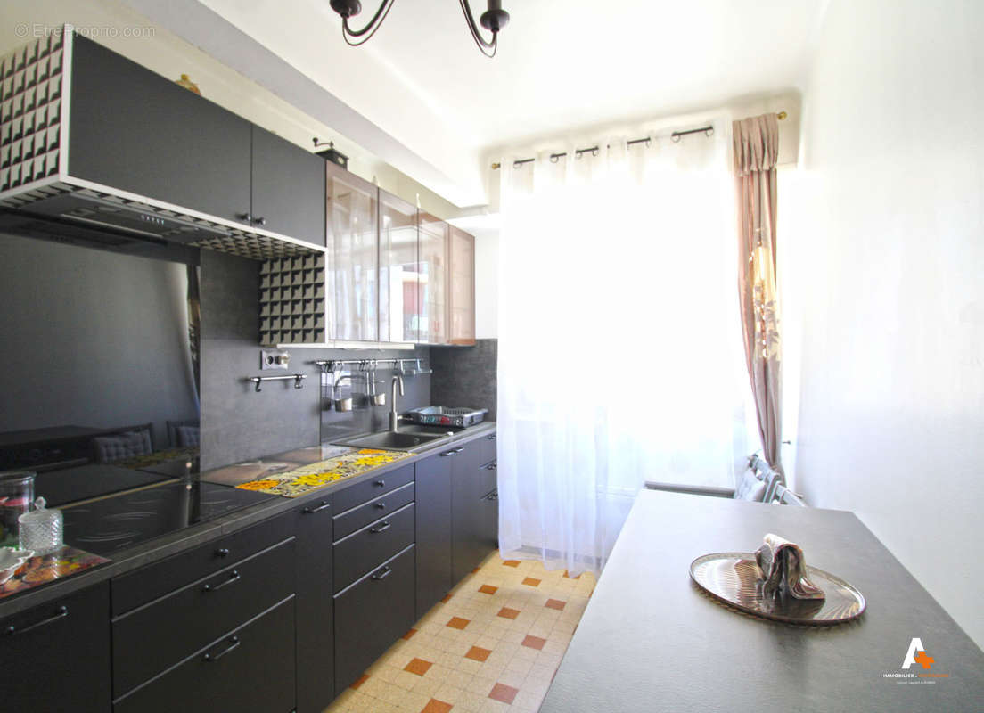 Appartement à MARSEILLE-8E