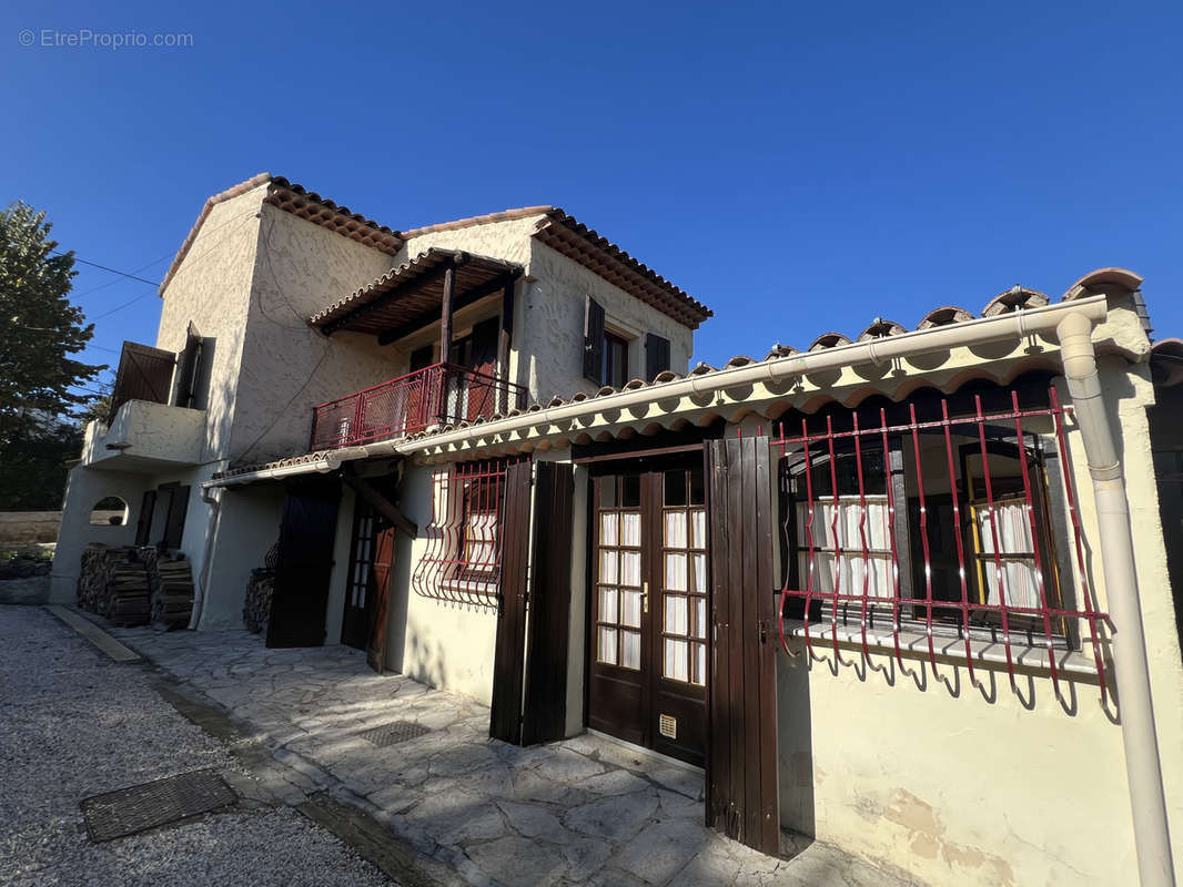 Maison à SAINT-JEANNET