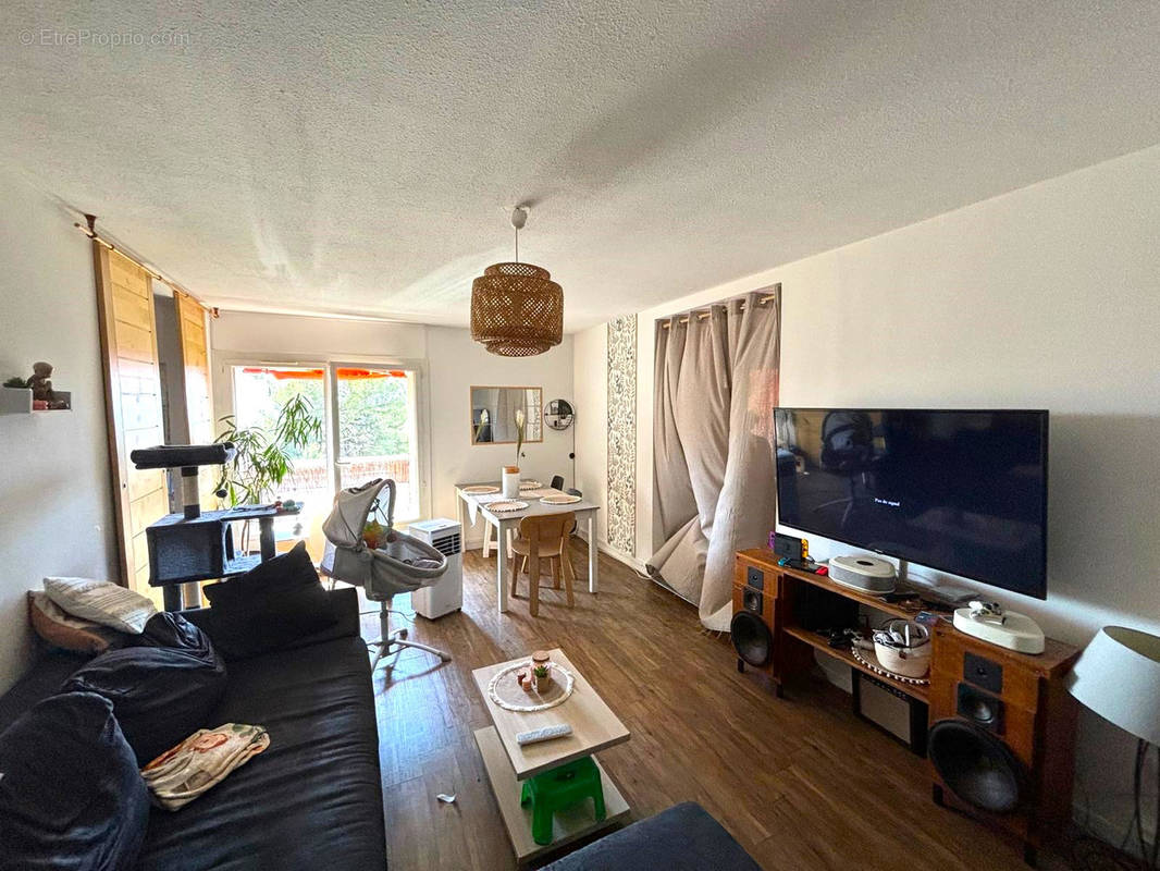 Appartement à MARSEILLE-12E