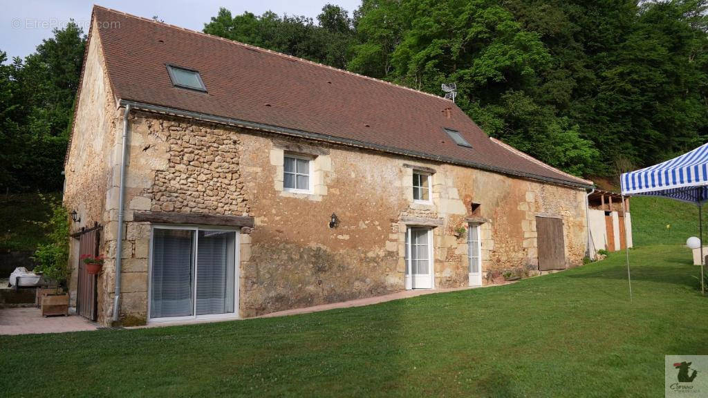 Maison à SAINT-GEORGES-DE-MONTCLARD