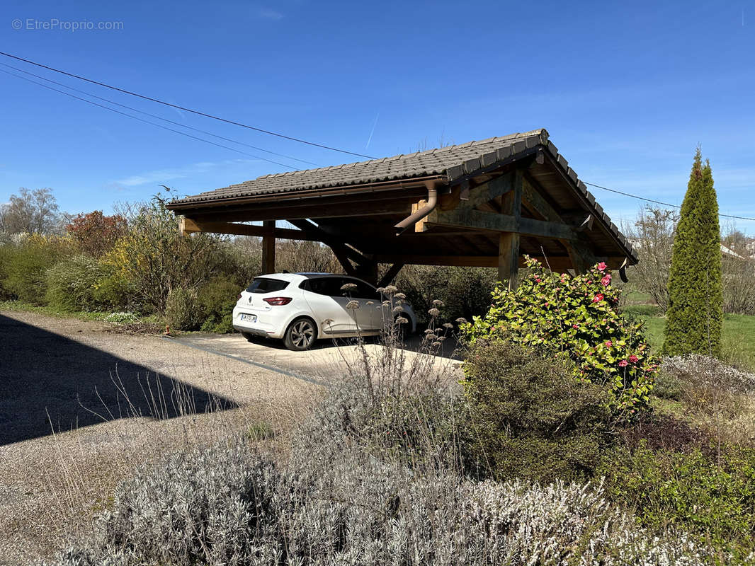 Maison à FOUGEROLLES