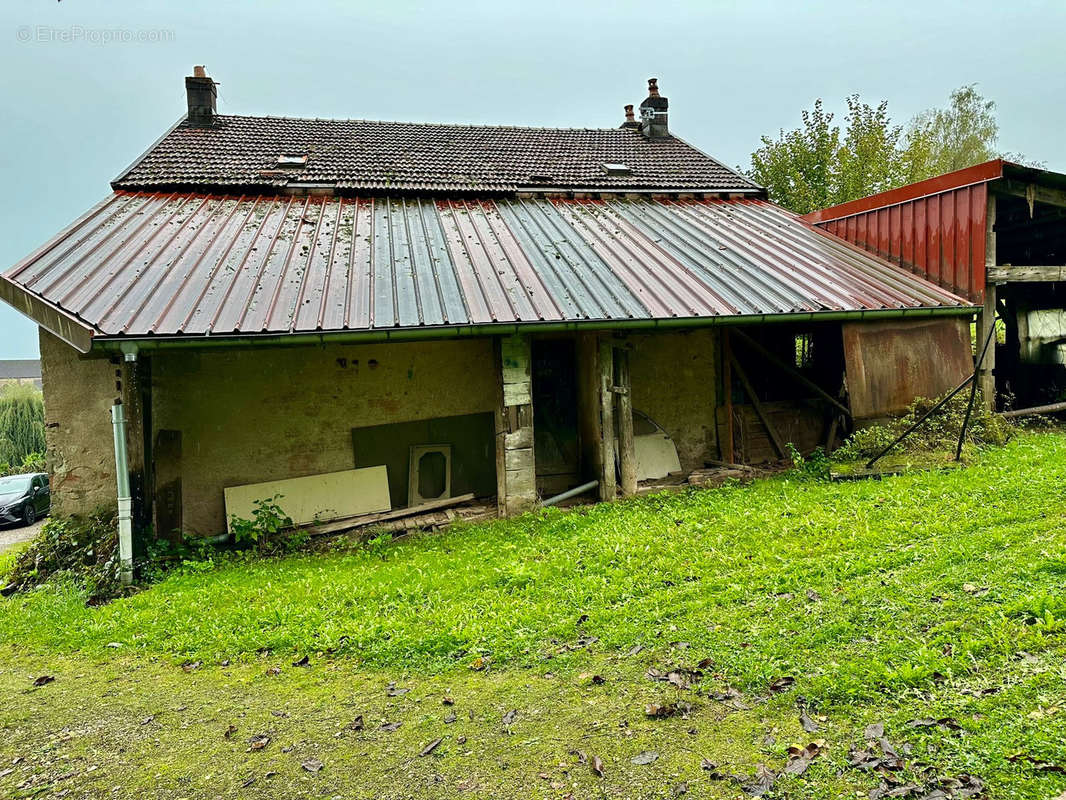 Maison à AILLEVILLERS-ET-LYAUMONT