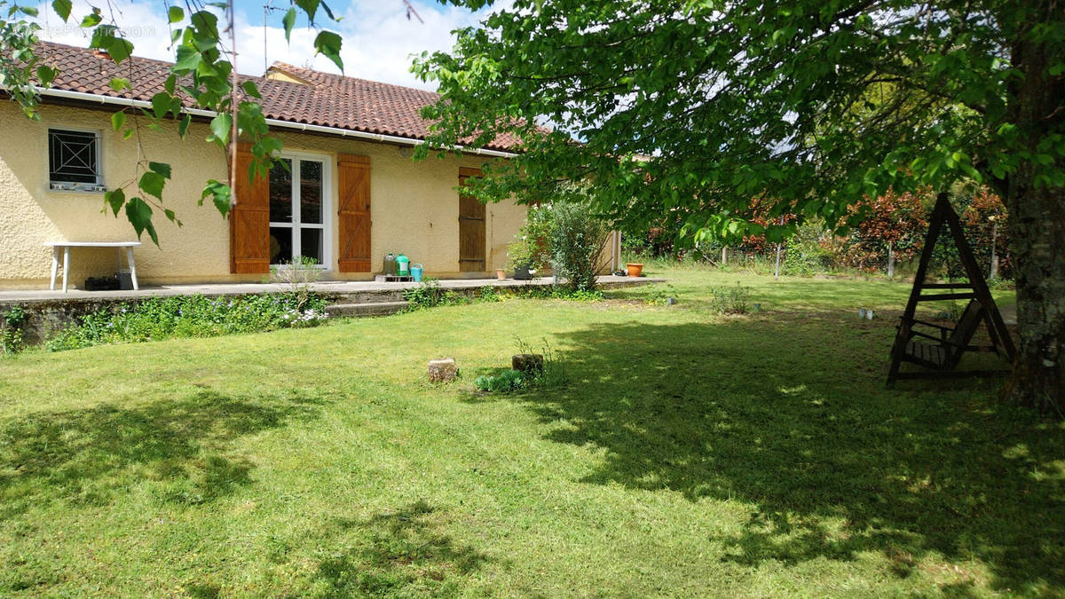 Maison à LEOGNAN