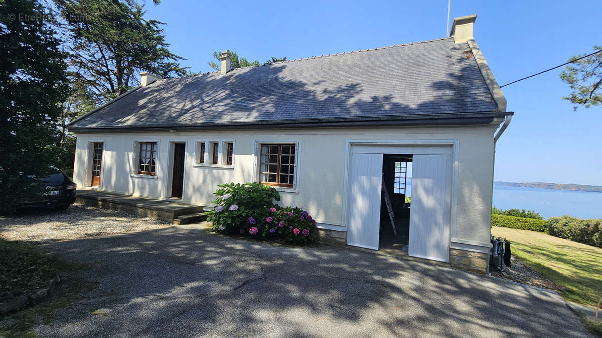 Maison à CAMARET-SUR-MER