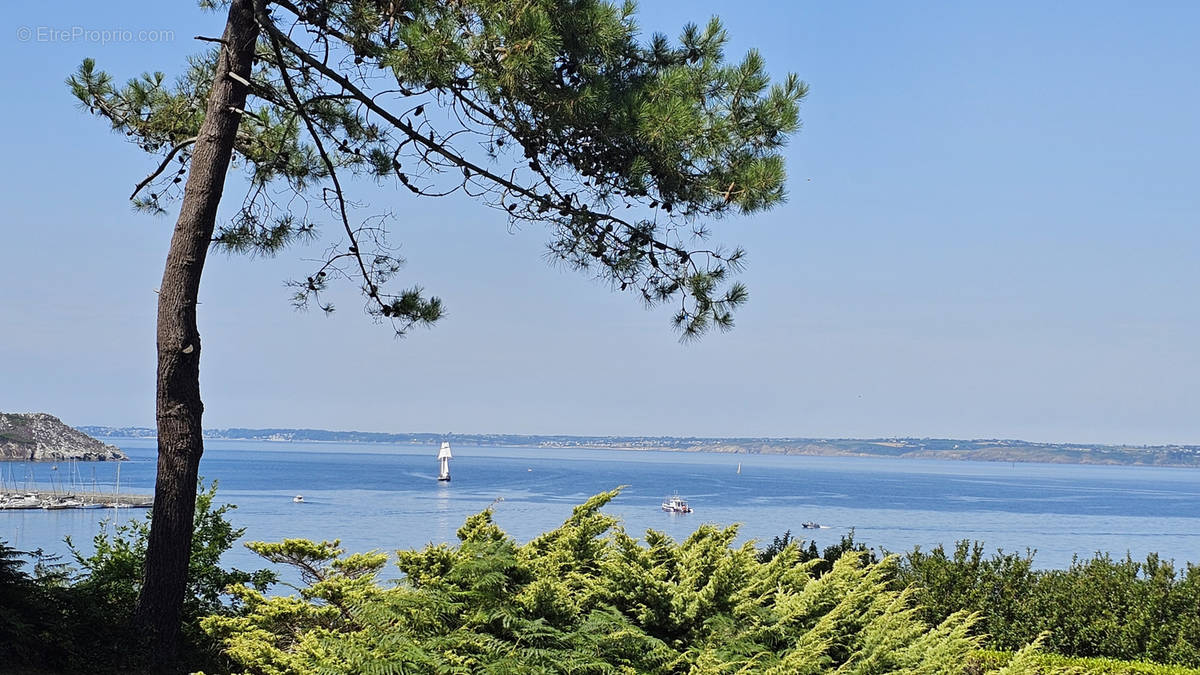 Maison à CAMARET-SUR-MER