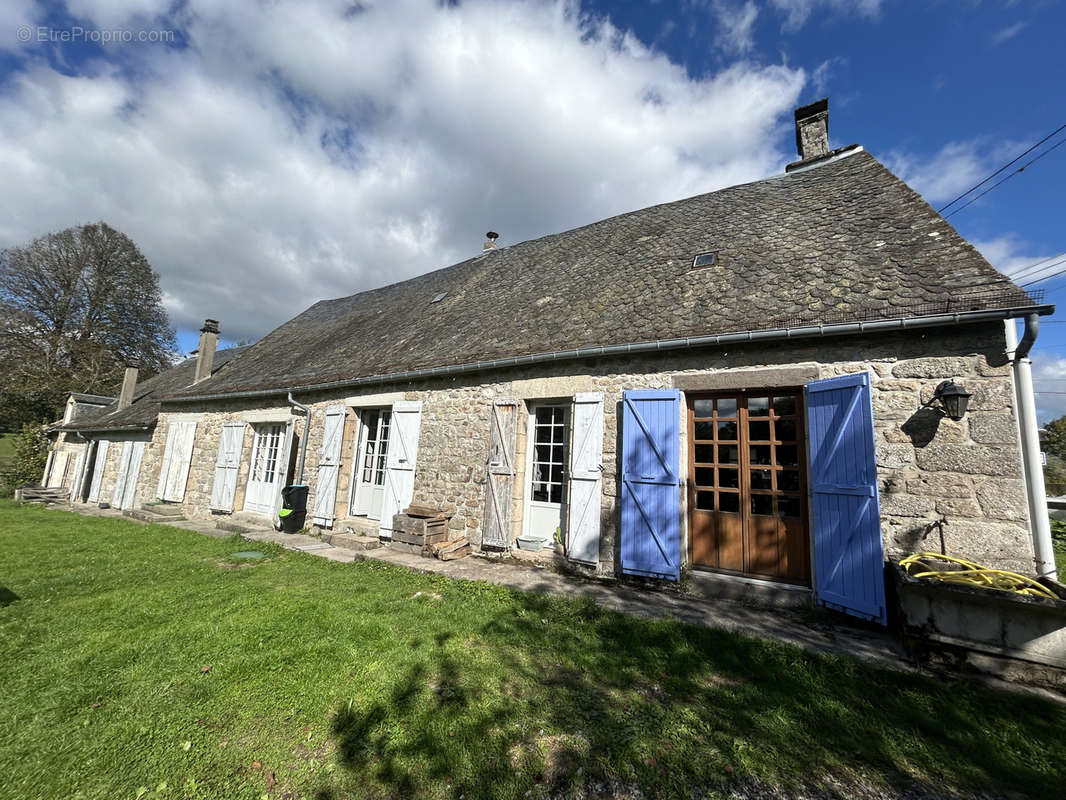 Maison à MONTAIGNAC-SAINT-HIPPOLYTE