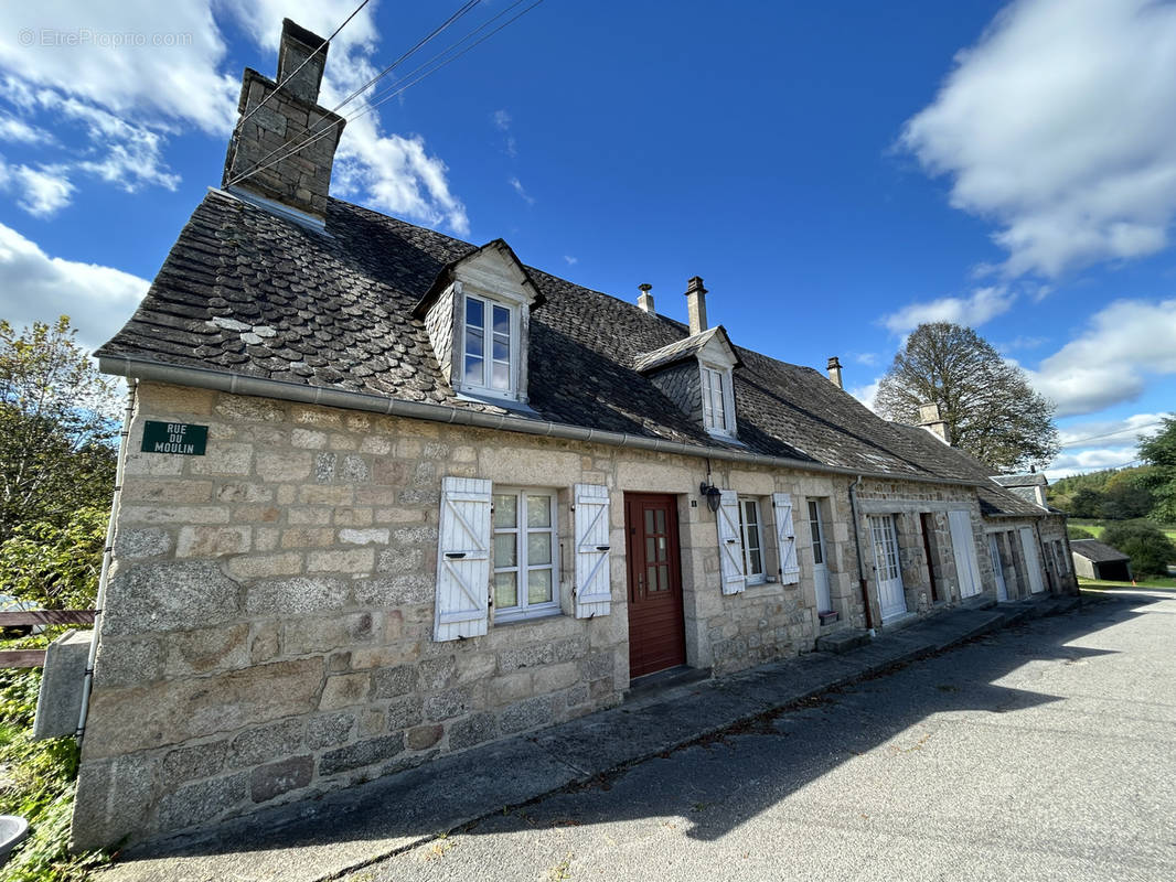 Maison à MONTAIGNAC-SAINT-HIPPOLYTE