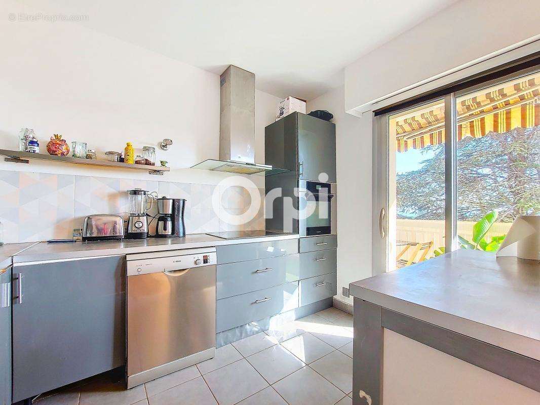 Appartement à VILLENEUVE-LOUBET