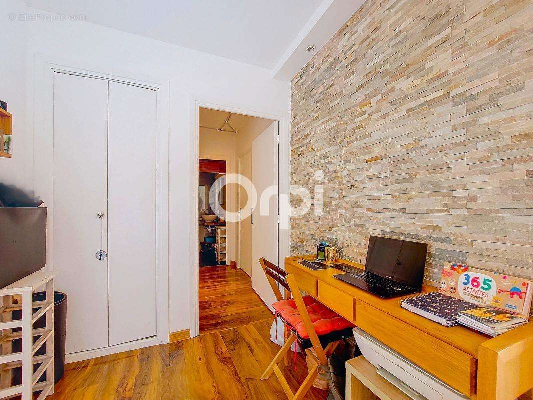 Appartement à VILLENEUVE-LOUBET