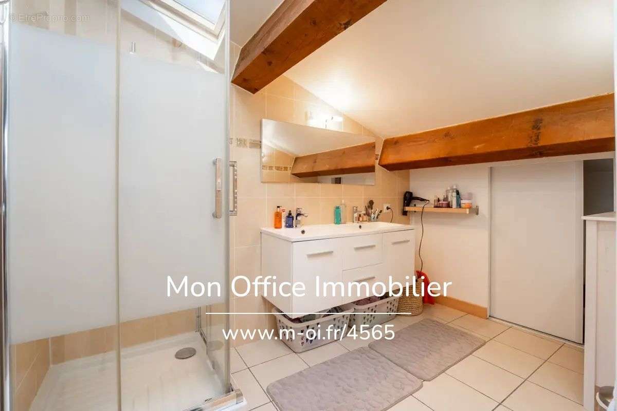 Appartement à SAINT-CYR-SUR-MER